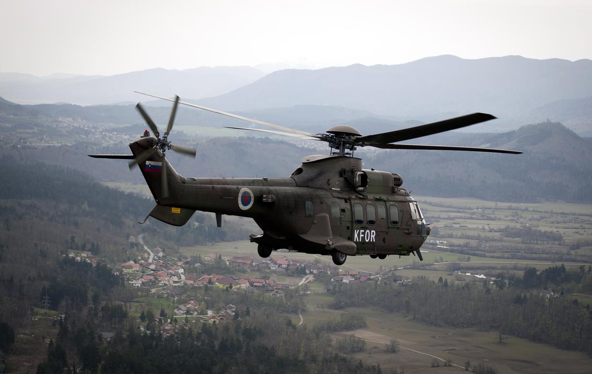 Helikopter Cougar | V Severni Makedoniji se borijo s požari.  | Foto Ana Kovač