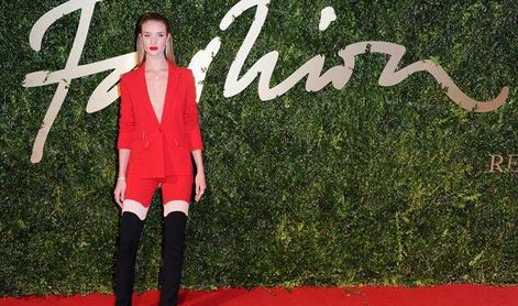 Seksi Rosie Huntington-Whiteley udarila mimo (foto)