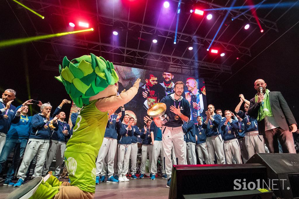 Sprejem košarkarjev EuroBasket 2017 Kongresni trg