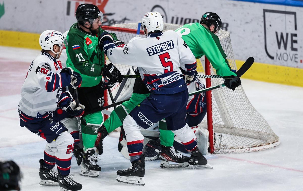 HK Olimpija Ljubljana - Fehervar AV19 | Olimpija je izgubila proti madžarskemu Fehervarju AV19. | Foto Aleš Fevžer