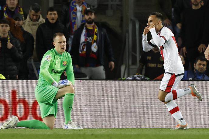 Rayo Vallecano Barcelona | Edini zadetek na srečanju je v 7. minuti dosegel Alvaro Garcia. | Foto Reuters