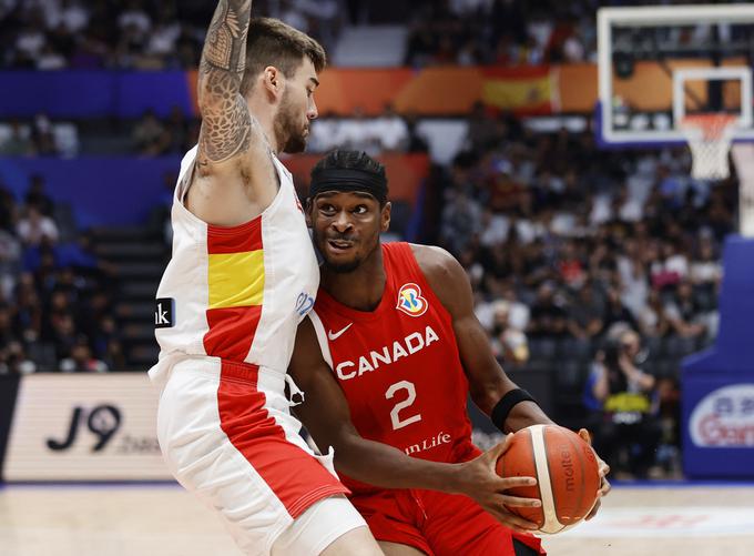 Shai Gilgeous-Alexander je najboljši kanadski strelec na tem SP. Kako vroč je v Aziji, so na svoji koži občutili tudi Španci. Zlasti v zadnji četrtini. | Foto: Reuters