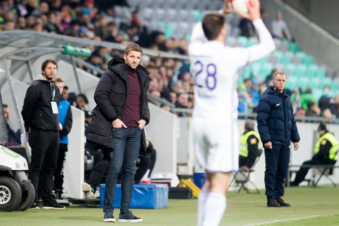 Igor Bišćan je pojasnil, zakaj Cretu ne kandidira za nastop za tekme Olimpije. Pričakovano ga ni bilo v kadru niti v soboto, ko je Olimpija premagala Maribor s 3:0. | Foto: Urban Urbanc/Sportida