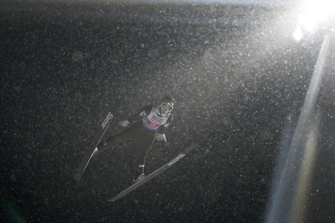 Lovru Kosu je uspela daljava tekme, v finalu je pristal pri 144 metrih, le meter od rekorda. 22-letni debitant na novoletni turneji je v skupnem seštevku končal na sedmem mestu. | Foto: Guliverimage/Vladimir Fedorenko