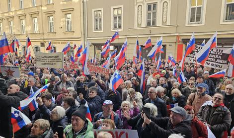 Člani odbora za pravosodje najostreje obsojajo proteste pred sodiščem v Celju