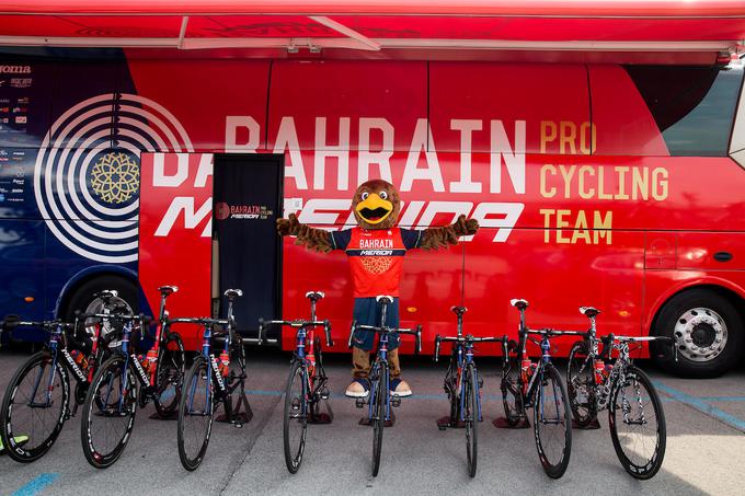 V ekipi Bahrain-Merida je kar šest Slovencev: Matej Mohorič, Kristijan Koren, Luka Pibernik, Grega Bole, Domen Novak in Jan Tratnik. | Foto: Vid Ponikvar