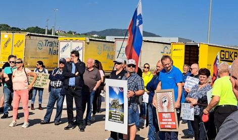 Sodišče zavrglo tožbi občin Brežice in Središče ob Dravi glede izpostav azilnega doma