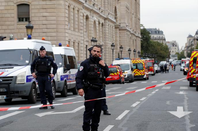 Napad na policiste v Parizu | Napadalec, ki je v Parizu v četrtek z nožem ubil štiri policiste, je bil privrženec radikalnega islama. | Foto Reuters