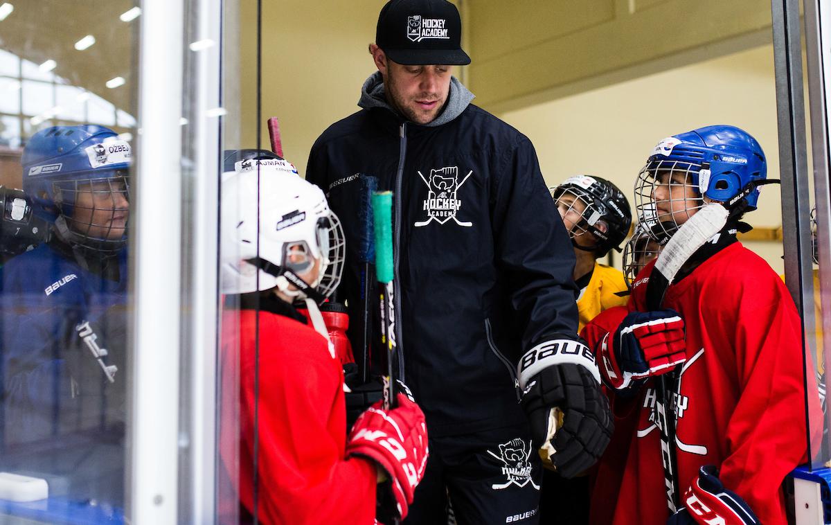 hokejska akademija Anže Kopitar Tomaž Razingar | Anže Kopitar peto leto zapored v sodelovanju s Tomažem Razingarjem gosti hokejsko akademijo. | Foto Grega Valančič/Sportida