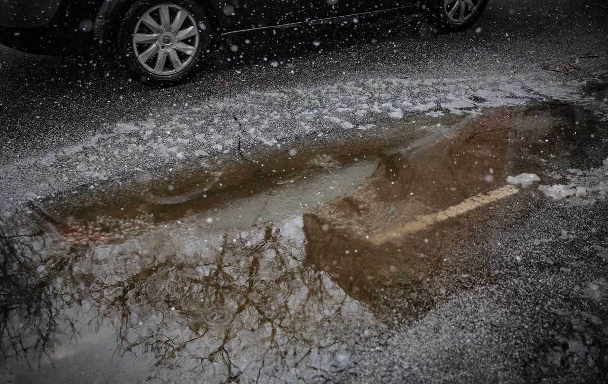 Vreme | V torek zjutraj bo v severnih krajih začelo deževati, čez dan se bodo padavine postopno razširile proti jugu. Hladilo se bo, meja sneženja se bo popoldne in zvečer spustila do nadmorske višine okoli 700 metrov.  | Foto Ana Kovač