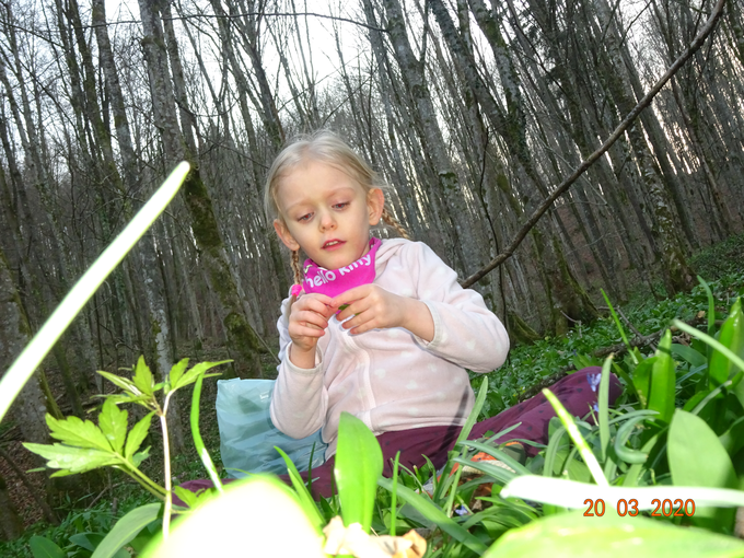 Lina se že vse od prihoda na svet pogumno bojuje z vsemi preprekami.  | Foto: Mirjana Šukelj