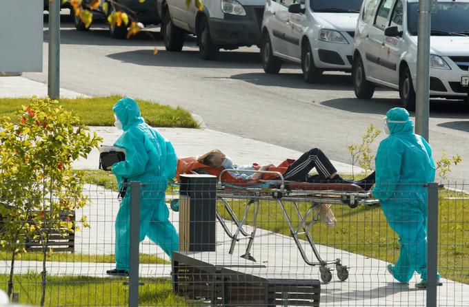 Pandemija je naraven pojav, ki lahko močno ogrozi stanje vseh, zato je ne smemo ignorirati. | Foto: Reuters