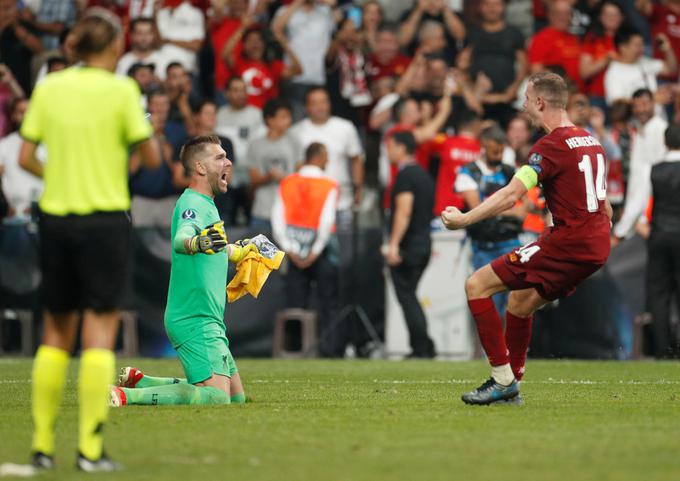 Jordan Henderson in Adrian po zadnji enajstmetrovki Chelseaja | Foto: Reuters