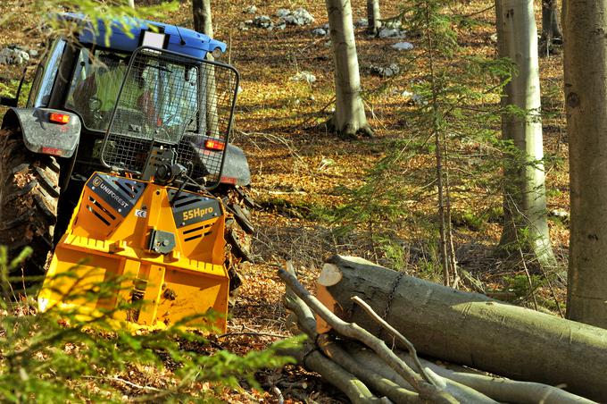 Gozdarski vitel Premium 55Hpro podjetja Uniforest. | Foto: 