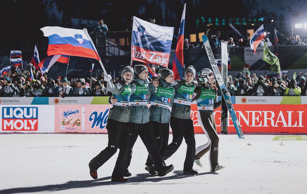 Anže Lanišek, Timi Zajc, Žiga Jelar, Lovro Kos, prvaki, Planica 2023 | Foto Sportida