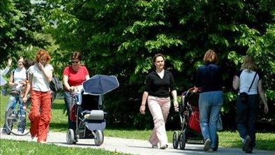 Ženske bodo morale delati štiri mesece dlje