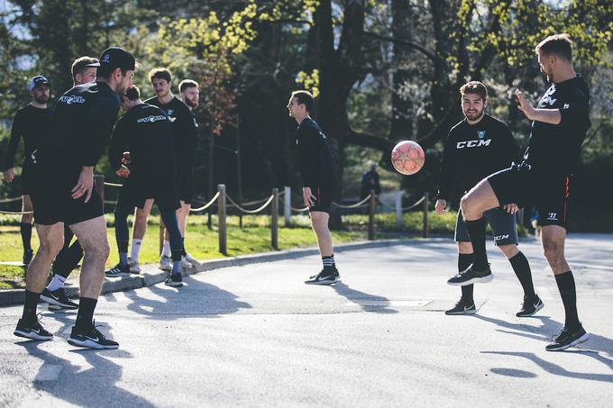  "V bistvu je to najtežji del priprav, veliko število igralcev je, treba se je dobro organizirati, da ne pride do kakšnih neumnosti." | Foto: Grega Valančič/Sportida