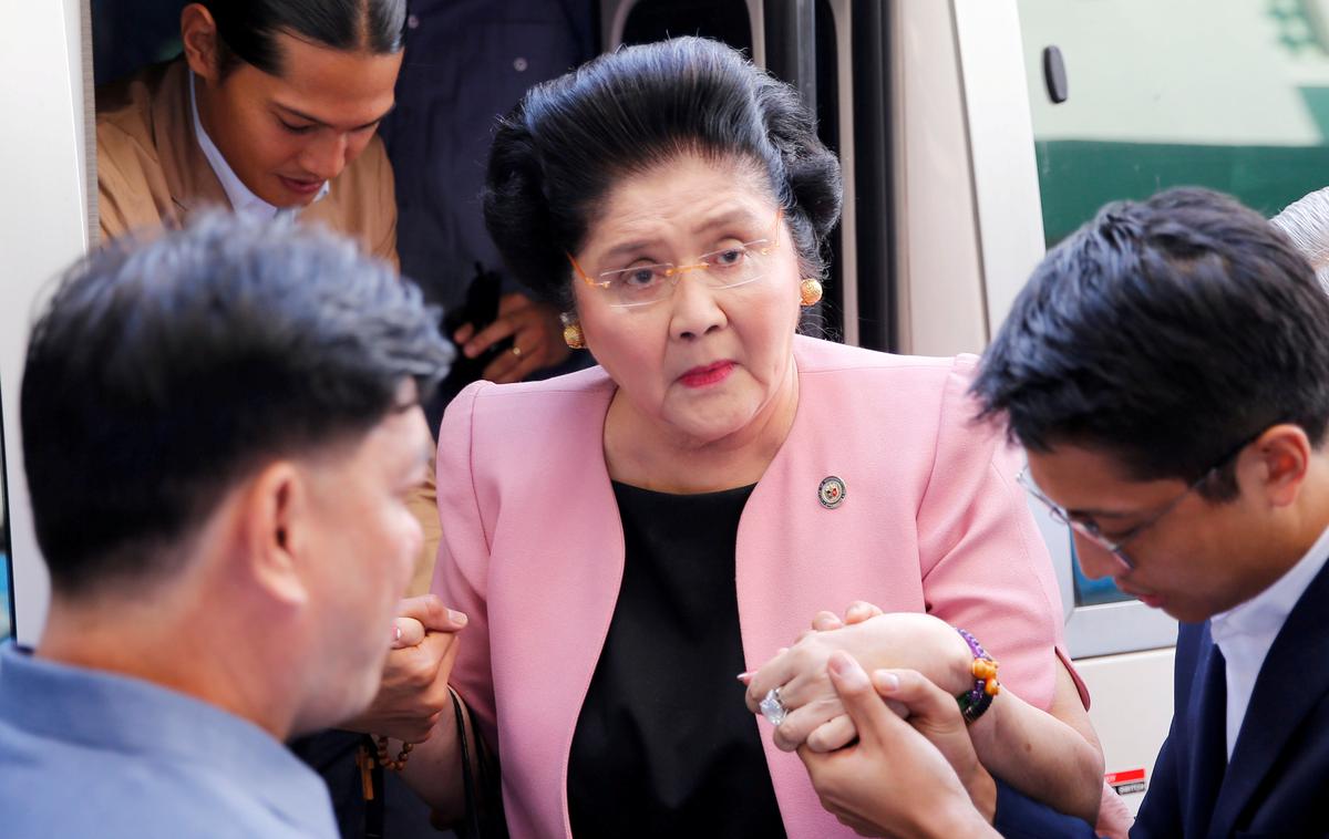 Imelda Marcos | Na zabavi ob 90. rojstnem dnevu Imelde Marcos se je s hrano zastrupilo več kot 240 ljudi. | Foto Reuters