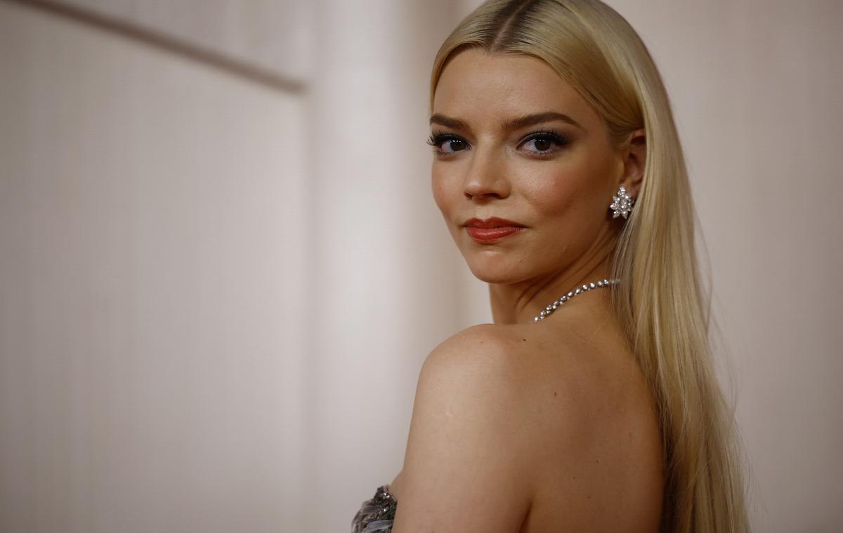 Anya Taylor-Joy | Poročno obleko 27-letne igralke Anye Taylor-Joy je oblikovala modna hiša Dior. | Foto Reuters