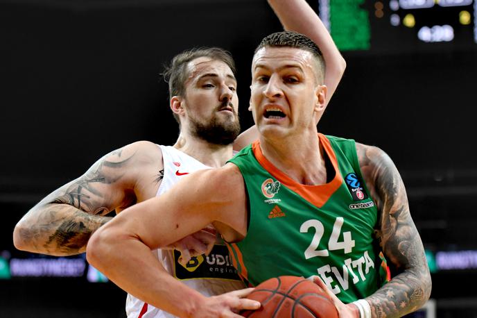 Cedevita Olimpija : Prometej Alen Omić | Cedevita Olimpija je bila v Kaunasu brez možnosti. | Foto Tine Ružič/Cedevita Olimpija