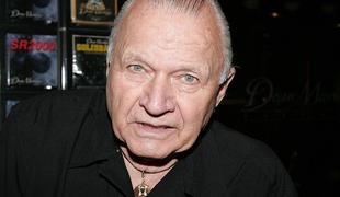 Umrl je priznani surf rocker Dick Dale #video