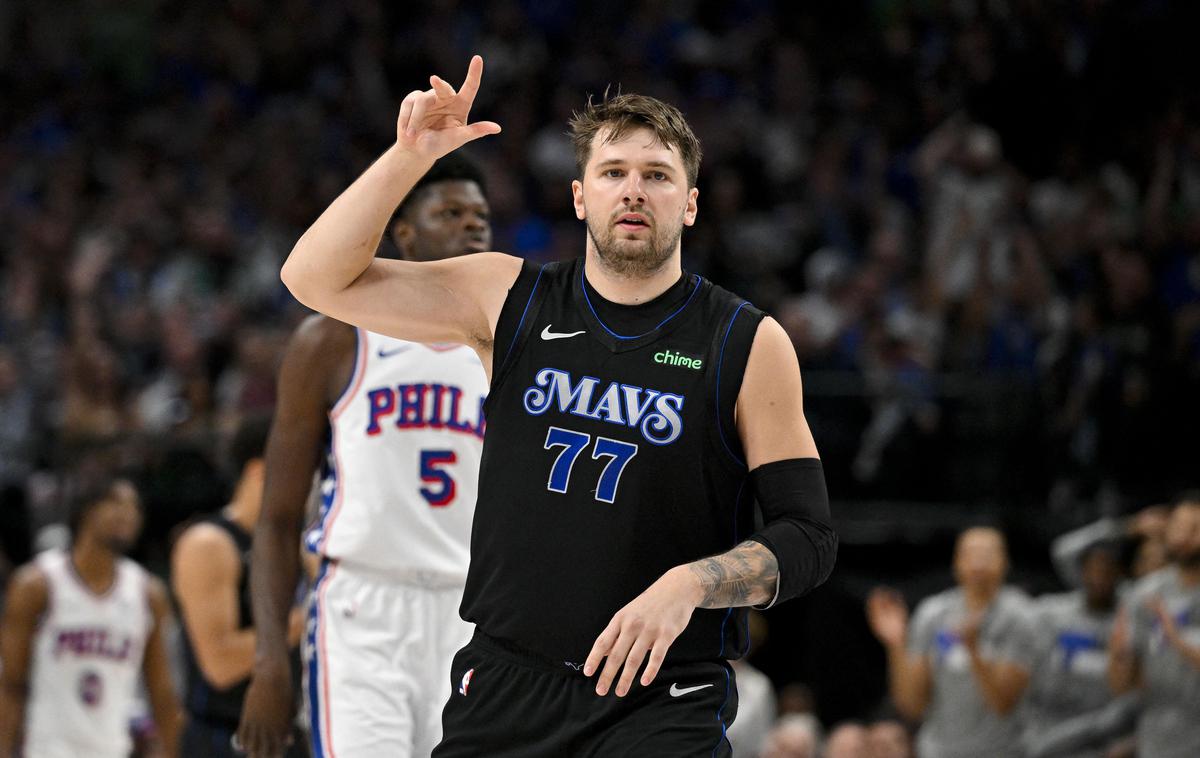 Dallas Mavericks Luka Dončić | Luka Dončić je še tretjič zapored dosegel trojni dvojček v ligi NBA, pri čemer je dosegel vsaj 30 točk. To je v zgodovini lige NBA uspelo le še trem košarkarjem. | Foto Reuters