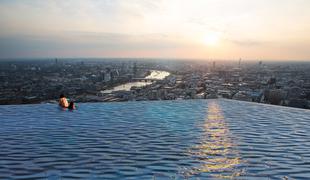 Vrtoglavi bazen, ki bo pljuskal več kot 200 metrov nad Londonom #video