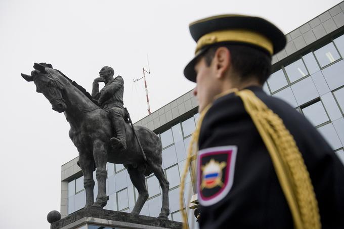 Ministrstvo za obrambo je vse od oktobra na seznamu davčnih dolžnikov. A to ni nič novega, pravijo. | Foto: Bor Slana