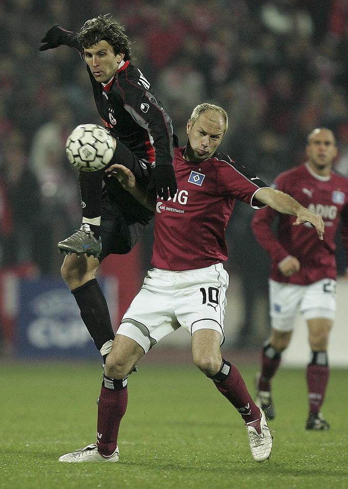 Sergej Jakirović v dresu sofijskega CSKA v dvoboju z rojakom, nekdanjim zvezdnikom HSV Sergejem Barbarezom. | Foto: Guliverimage/Getty Images