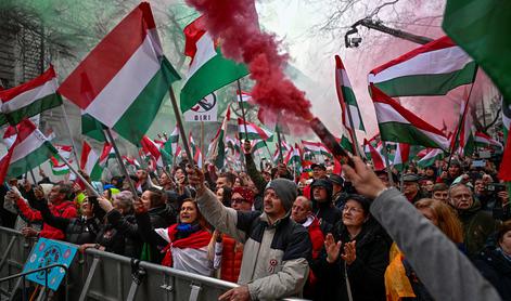 Protesti na Madžarskem, Orban bo ukrepal proti medijem, ki so financirani iz tujine