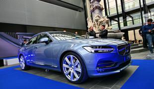 Volvo S90 – švedski prestiž na krilih tehnike in varnosti