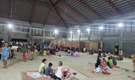 Filipine stresel potres, oblasti svarijo pred "uničujočim cunamijem" #foto #video