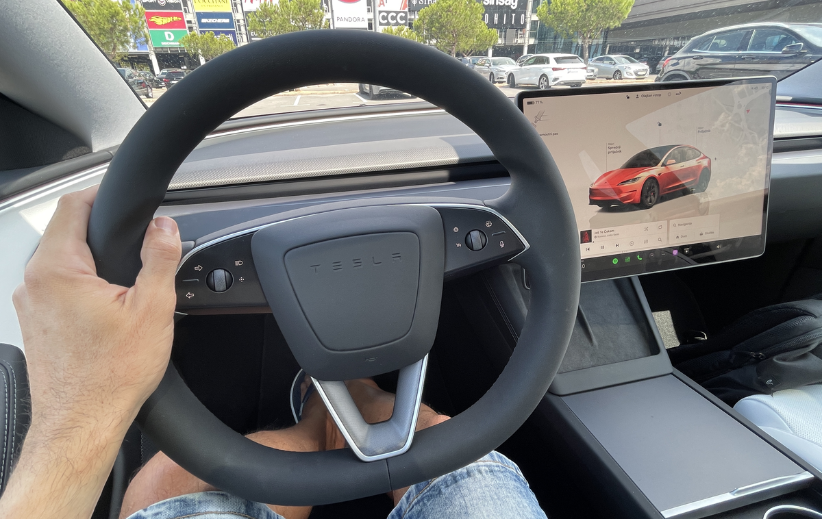 Tesla 3 vročina avtomobil | Foto Gregor Pavšič