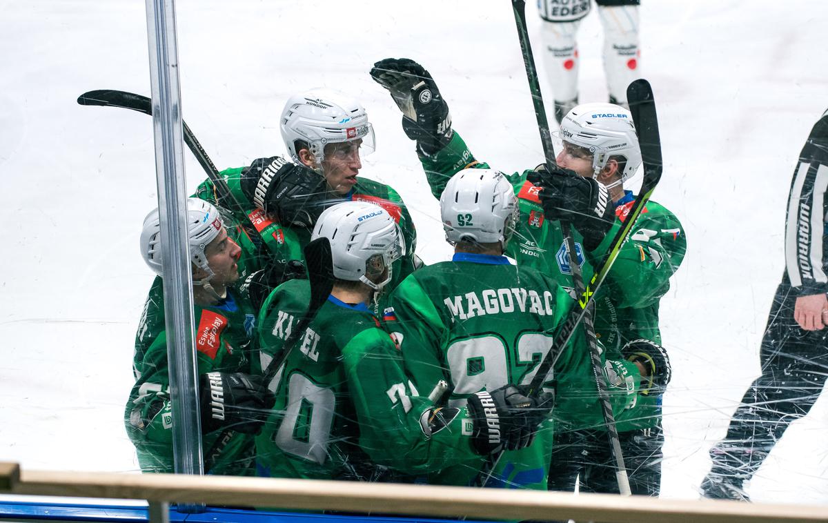 HK Olimpija : Black Wings Linz | Olimpija bo prvo pripravljalno tekmo igrala 14. avgusta v Tivoliju, kjer bo gostovala ekipa ameriške univerze Yale. | Foto HKO/Domen Jančič