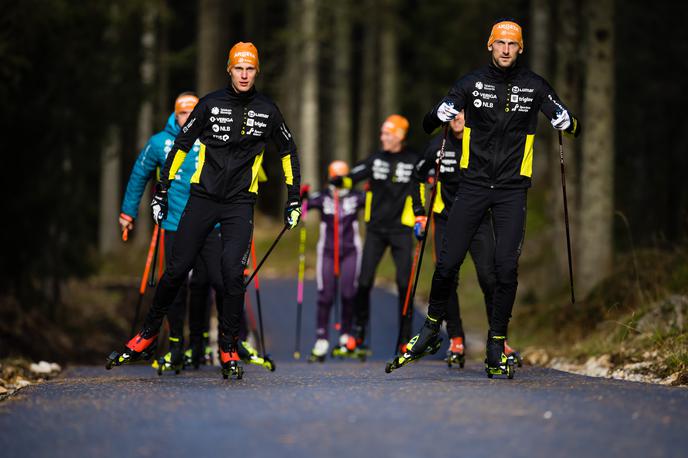 Jakov Fak & Toni Vidmar | Jakov Fak še ostaja pred novim valom slovenskih biatloncev, a kako dolgo še? Prihajajo Toni Vidmar in druščina. | Foto Grega Valančič/www.alesfevzer.com