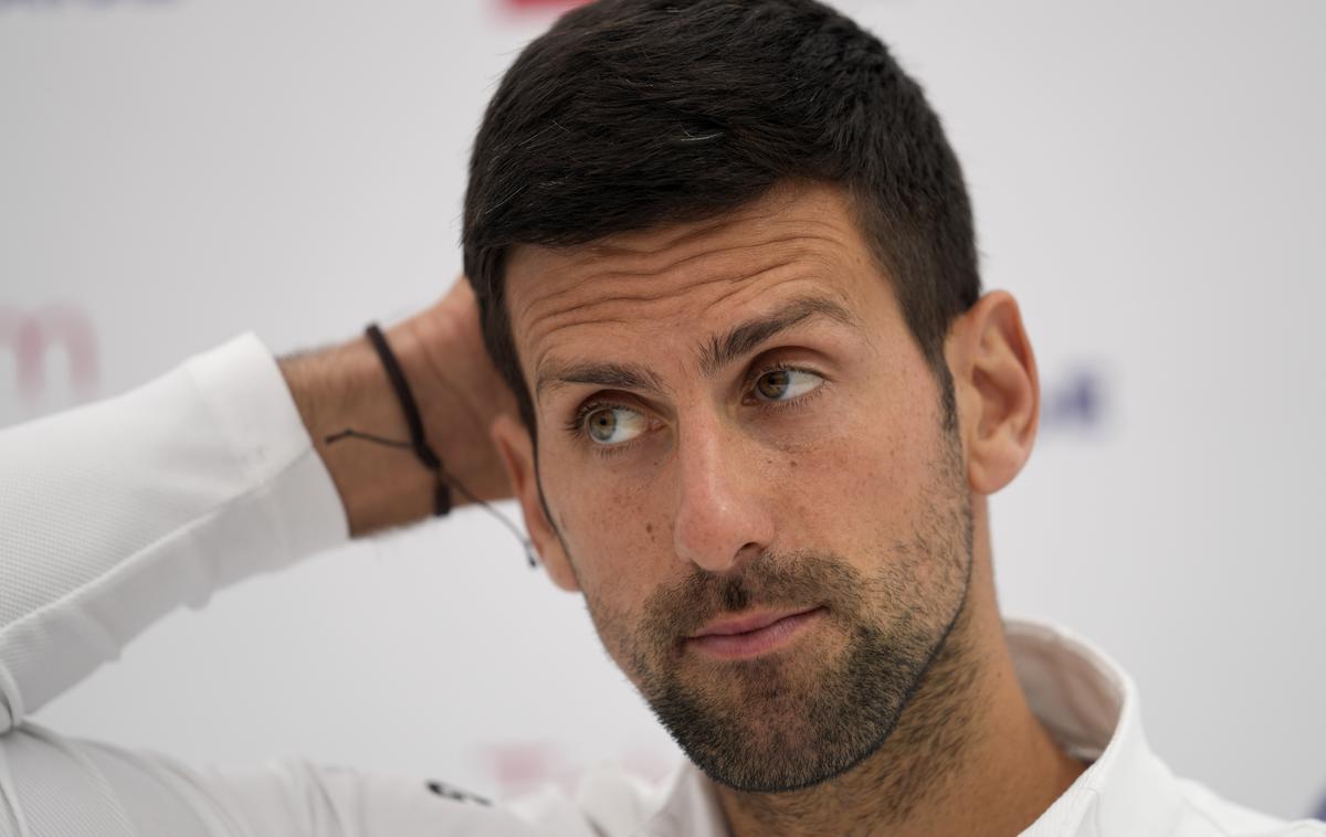 Novak Đoković |  Prireditelji teniškega turnirja v Wimbledonu so sporočili, da se letos na tekmovanju ne bo nobenih omejitev, nobenih ukrepov, kar pomeni tudi, da bo lahko nastopil tudi Novak Đoković, za katerega se domneva, da se ni cepil proti okužbi z novim koronavirusom. | Foto Guliverimage