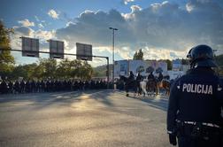 Policija: Zbiranje ljudi na shodu je lahko dodatno tveganje za zdravje