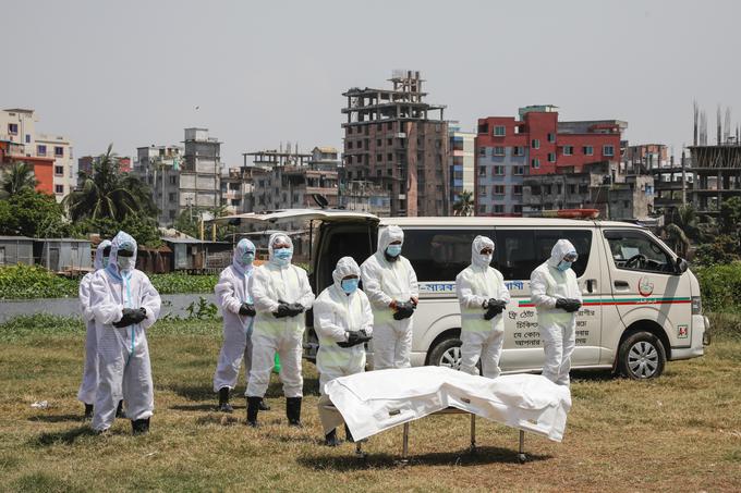 Zadnje slovo v Daki, prestolnici Bangladeša | Foto: Reuters