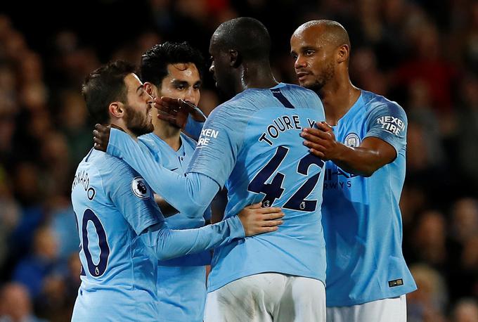 Manchester City je v tej sezoni osvojil dve lovoriki. Angleško prvenstvo in ligaški pokal. | Foto: Reuters