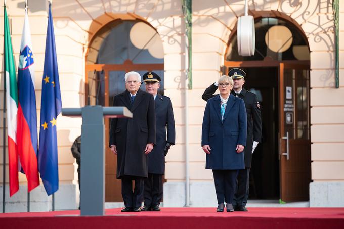 Italijanski predsednik Sergio Mattarella in slovenska predsednica Nataša Pirc Musar sta bila glavna govorca na osrednji prireditvi. | Foto: GO! 2025