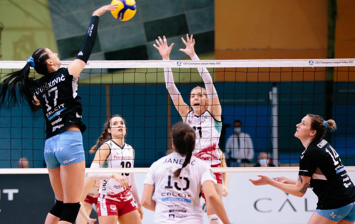 Calcit Volley : Nova KBM Branik | Kamničanke so prišle še do šeste zmage v nizu proti Mariborčankam. | Foto Klemen Brumec