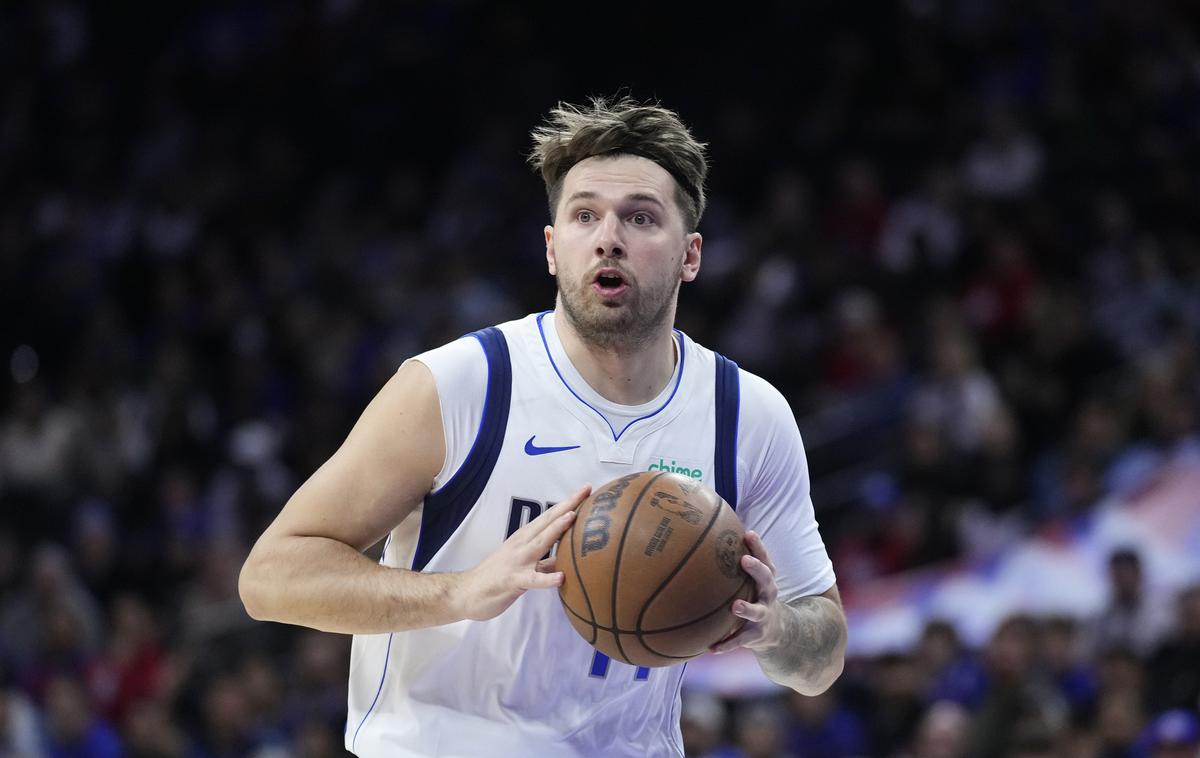 Luka Dončić | Luka Dončić je po tekmi v New Yorku prejel tudi vprašanje o tem, ali bo julija na voljo slovenski reprezentanci v boju za olimpijske igre. "Če ne bo poškodb, seveda bom. Kdaj nisem bil zraven?" je odgovoril. | Foto Guliverimage