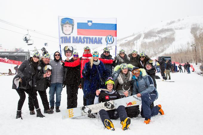 Mastnaka na skoraj vsaki tekmi spremljajo navijači. V velikem številu so ga spremljali tudi na svetovno prvenstvo v Park City v ZDA. | Foto: Morgan Kristan/Sportida