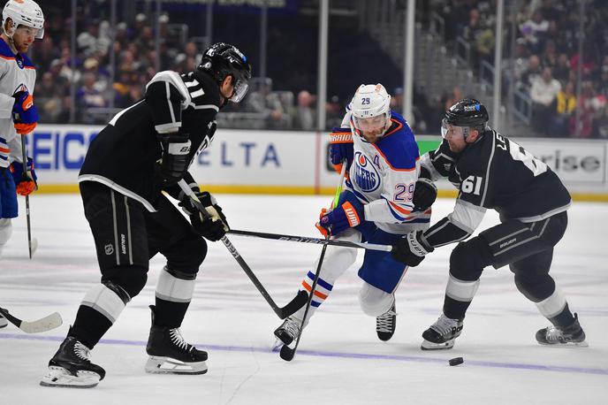 Edmonton Oiler Los Angeles Kings Anže Kopitar Leon Draisaitl | Leon Draisaitl in njegovi Oilersi so gostovali pri Los Angeles Kingsih. | Foto Reuters