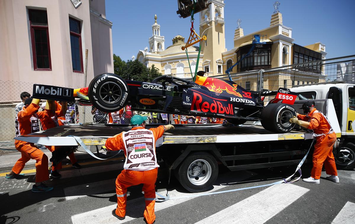 Max Verstappen | Nizozemec Max Verstappen je tretji prosti trening pred VN Azerbajdžana v formuli 1 končal v zaščitni ogradi. | Foto Guliverimage