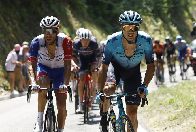 Thibaut Pinot in Alexey Lutsenko sta dolgo vztrajala v begu.  | Foto: Reuters