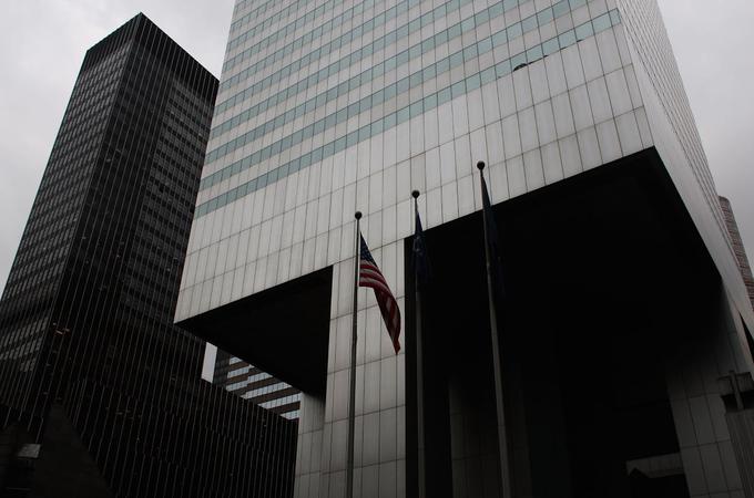 Temelji nebotičnika Citigroup Center so bili ozki zaradi zahtev bližnje luteranske cerkve, ki se je v primeru, da bi šlo za klasični nebotičnik, ne bi več videlo z ulice. | Foto: Getty Images