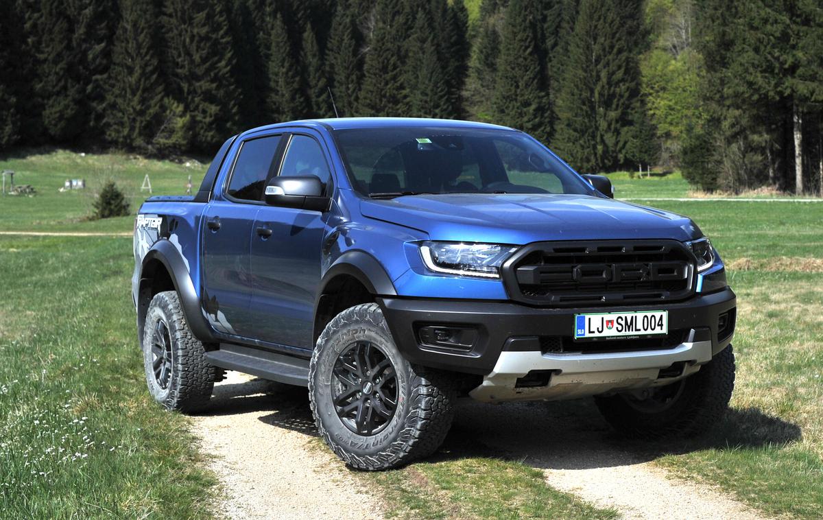 Ford ranger raptor Jure Žabjek | Ford je z rangerjem vodilni v evropski prodaji poltovornjakov, kjer so lani ponudbo okrepili še s "športno" različico raptor.  | Foto Gregor Pavšič