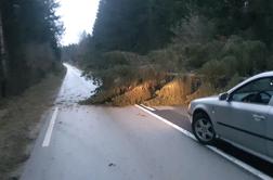 Sunki vetra v višjih legah morda več kot 100 kilometrov na uro. Mogoči so lokalni vetrolomi. #foto