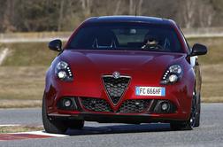 Alfa romeo giulietta: sveža oblika, nov dizelski motor in dvosklopčni menjalnik